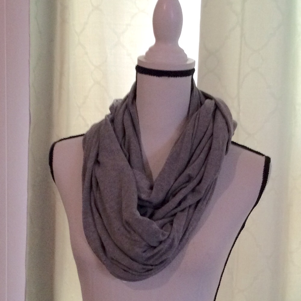 New INFINITY Gray Knit SCARF Hidden Zipper Pocket